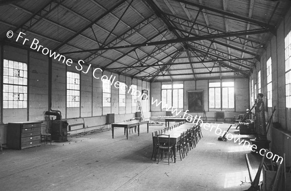 ST MARYS  AMBULACRUM  INTERIOR